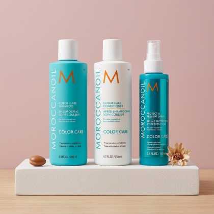 Set Moroccanoil Color Care pentru longevitatea culorii compus din sampon si balsam pentru ingrijirea culorii si Protect & Prevent Spray