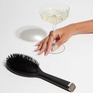Perie de par profesionala cu efect anti-static pentru descurcare GHD The Dresser Oval Dressing Brush